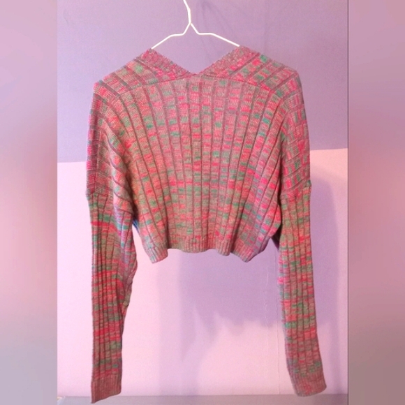 NWT Wild Fable cropped retro sweater -  size L Blue/purple/pink - Picture 2 of 4